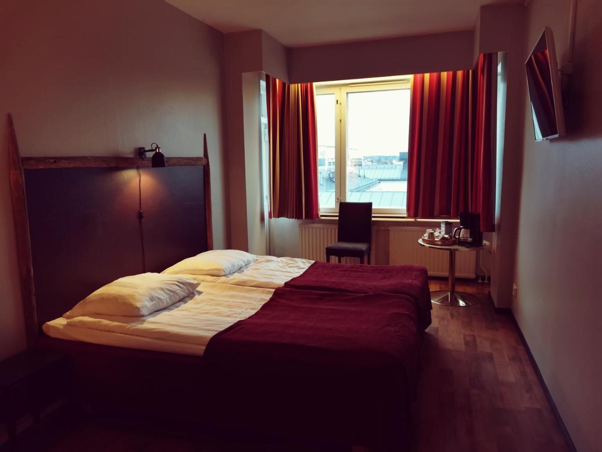 Haminan Seurahuone Hotel Buitenkant foto