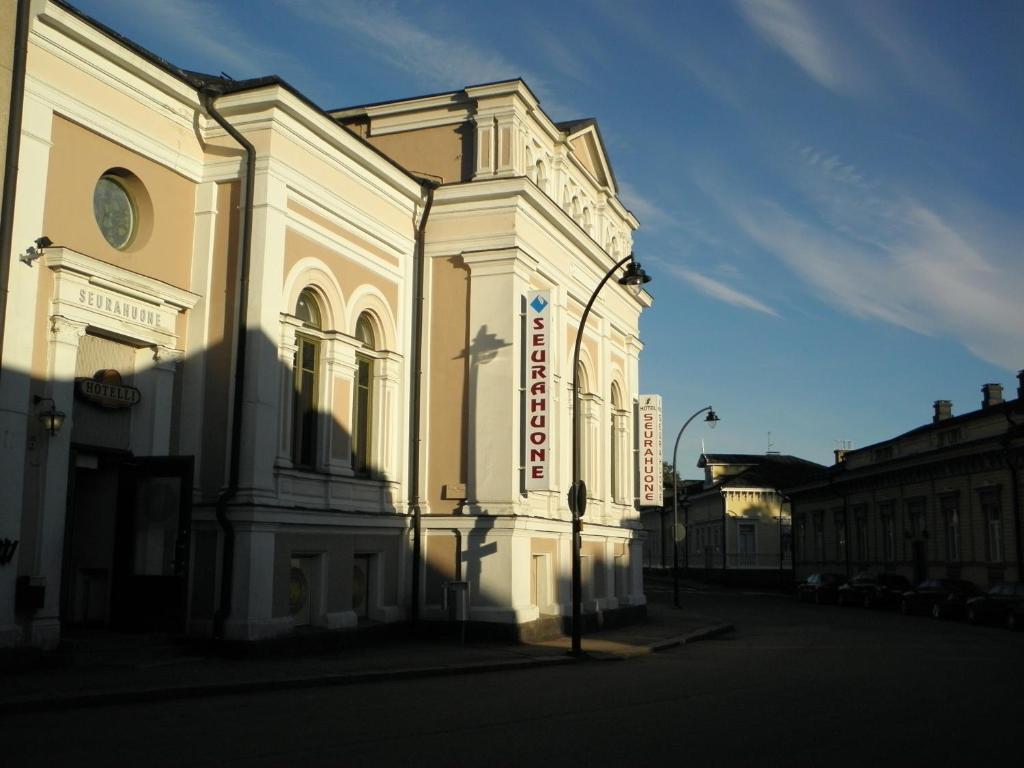 Haminan Seurahuone Hotel Buitenkant foto